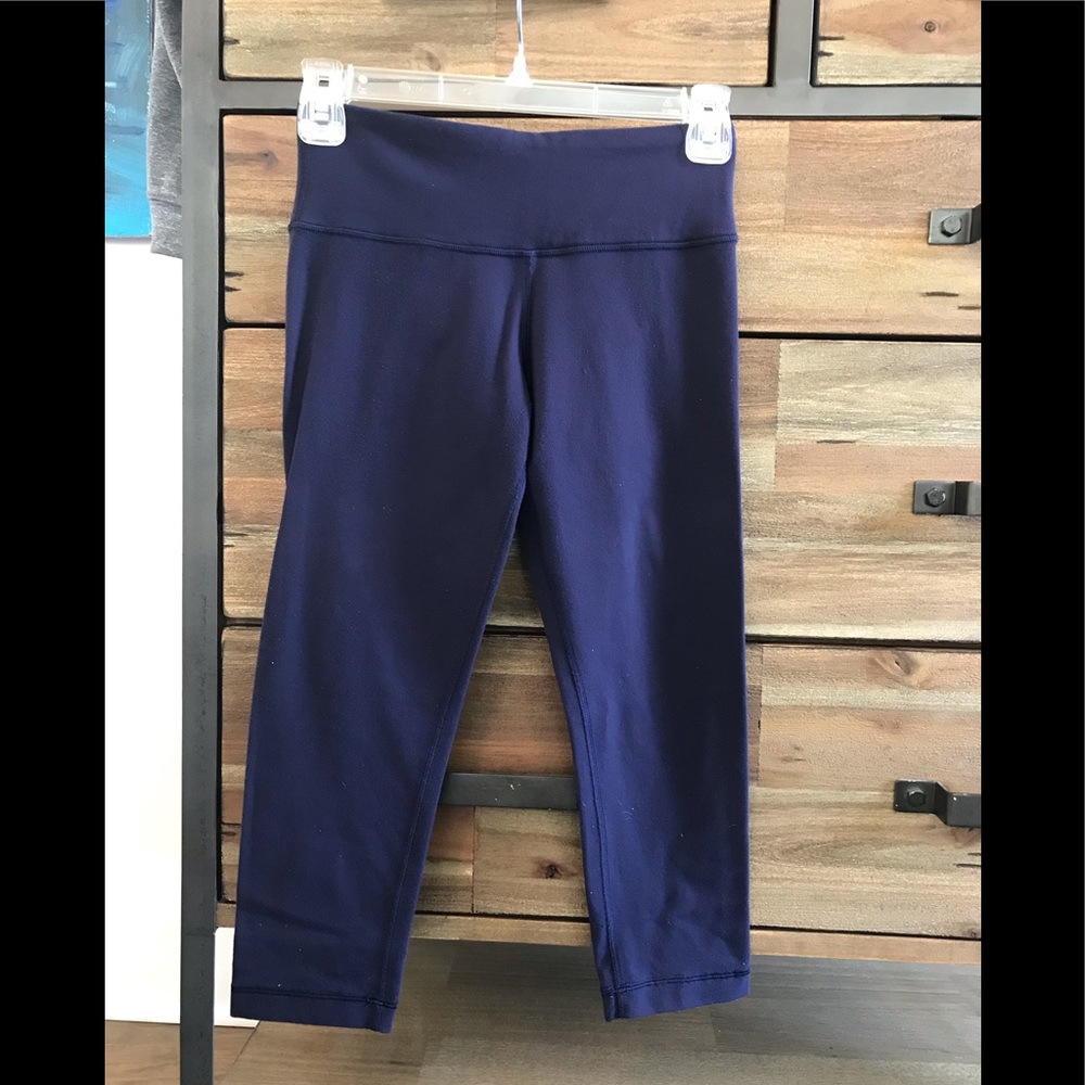 Lululemon Wunder Under crop. Indigo, size 4